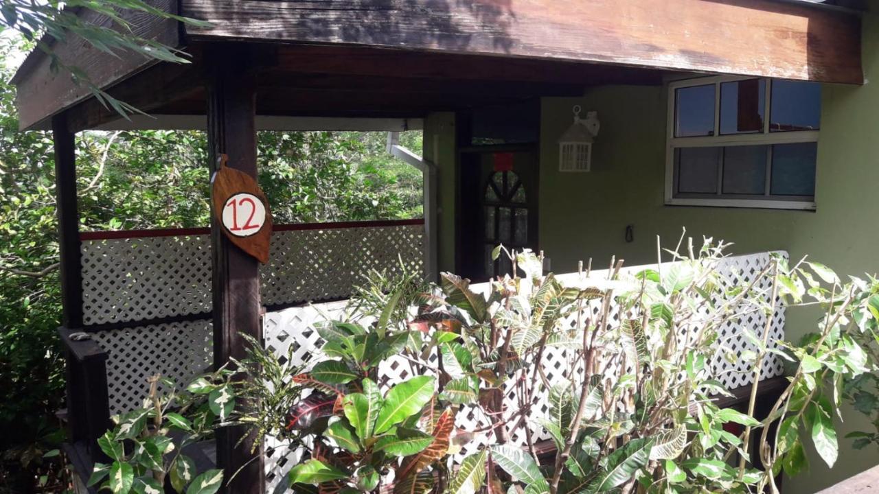 Hibiscus Valley Inn Marigot Eksteriør bilde