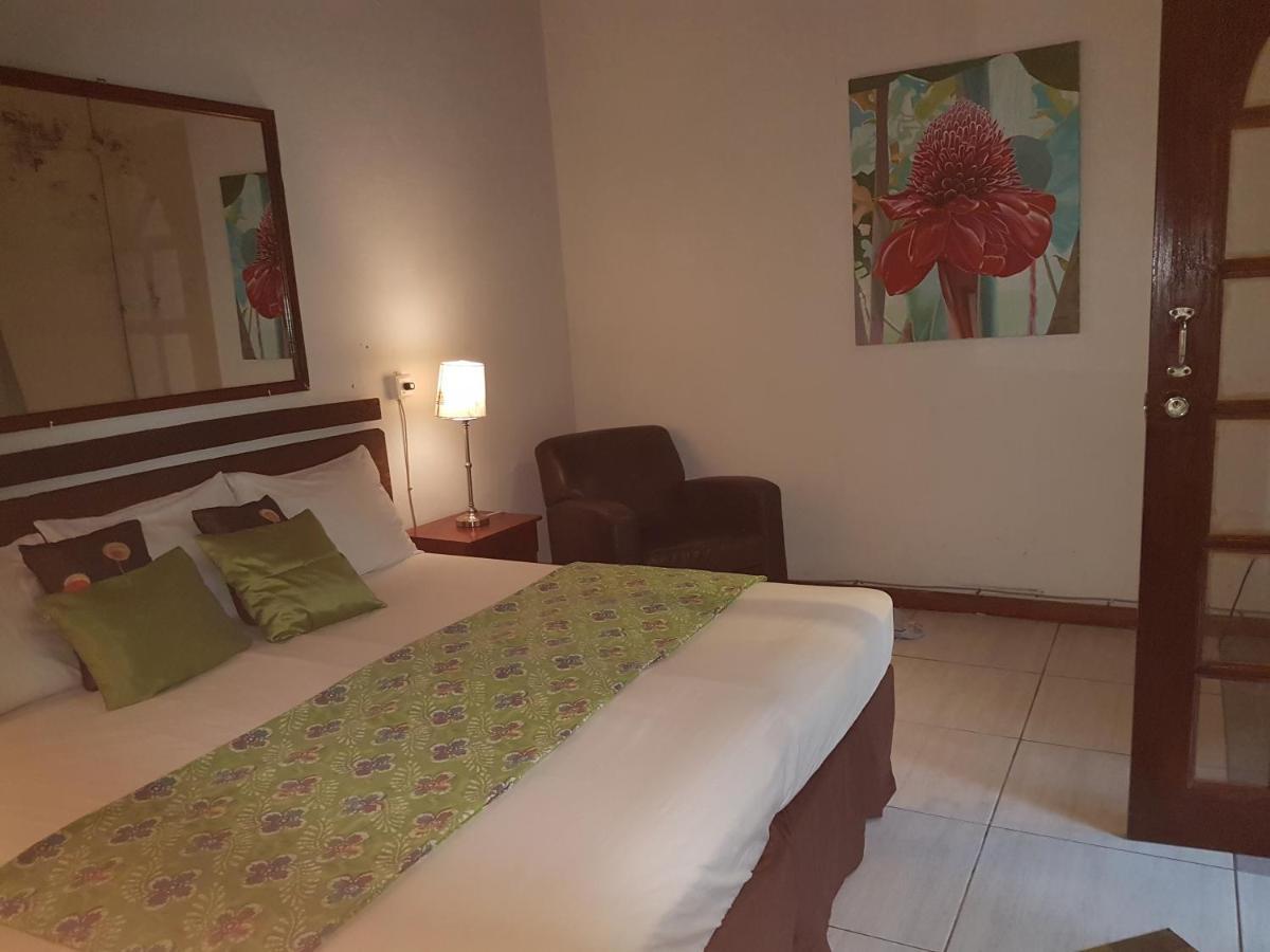 Hibiscus Valley Inn Marigot Eksteriør bilde