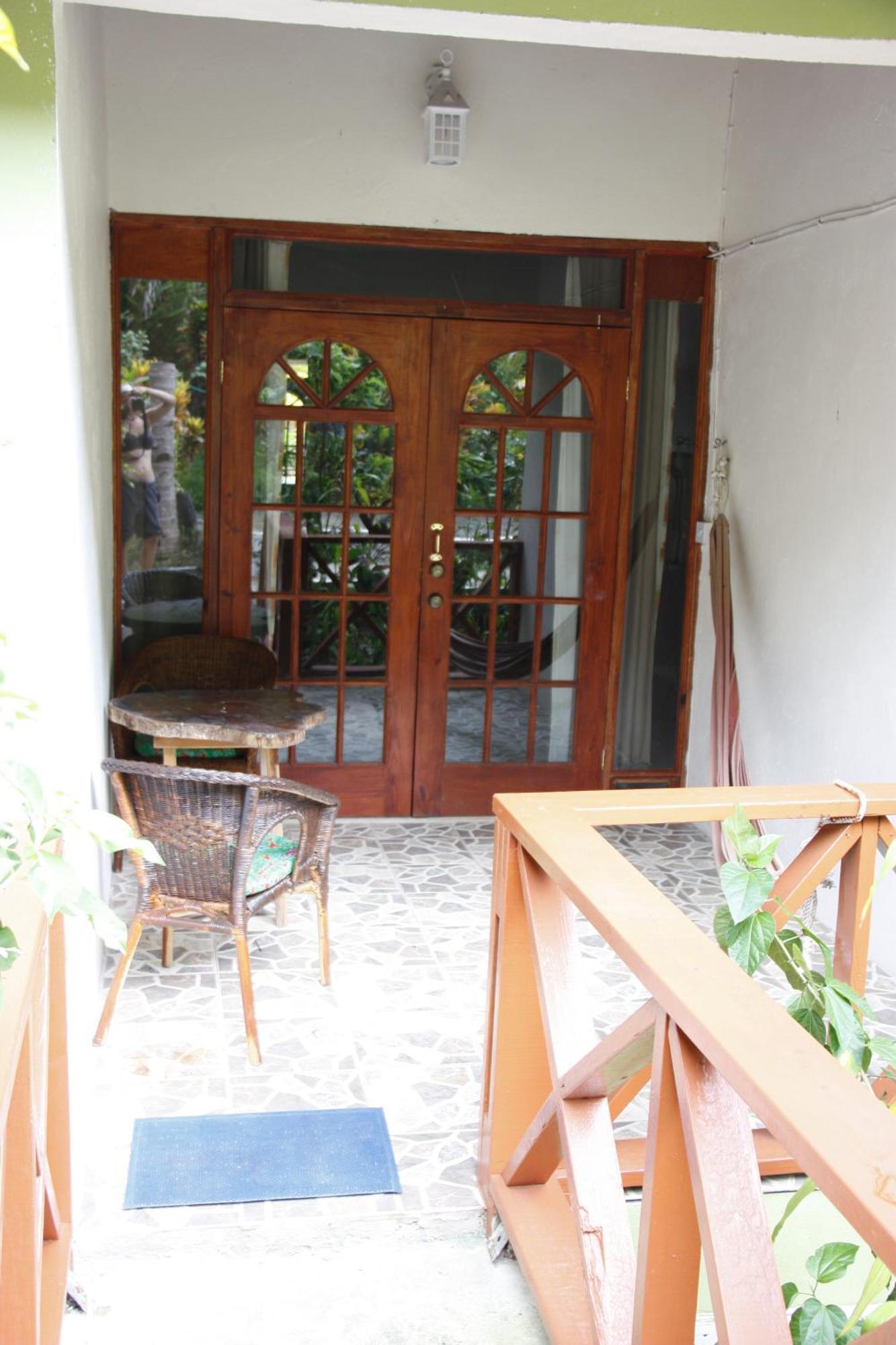 Hibiscus Valley Inn Marigot Eksteriør bilde