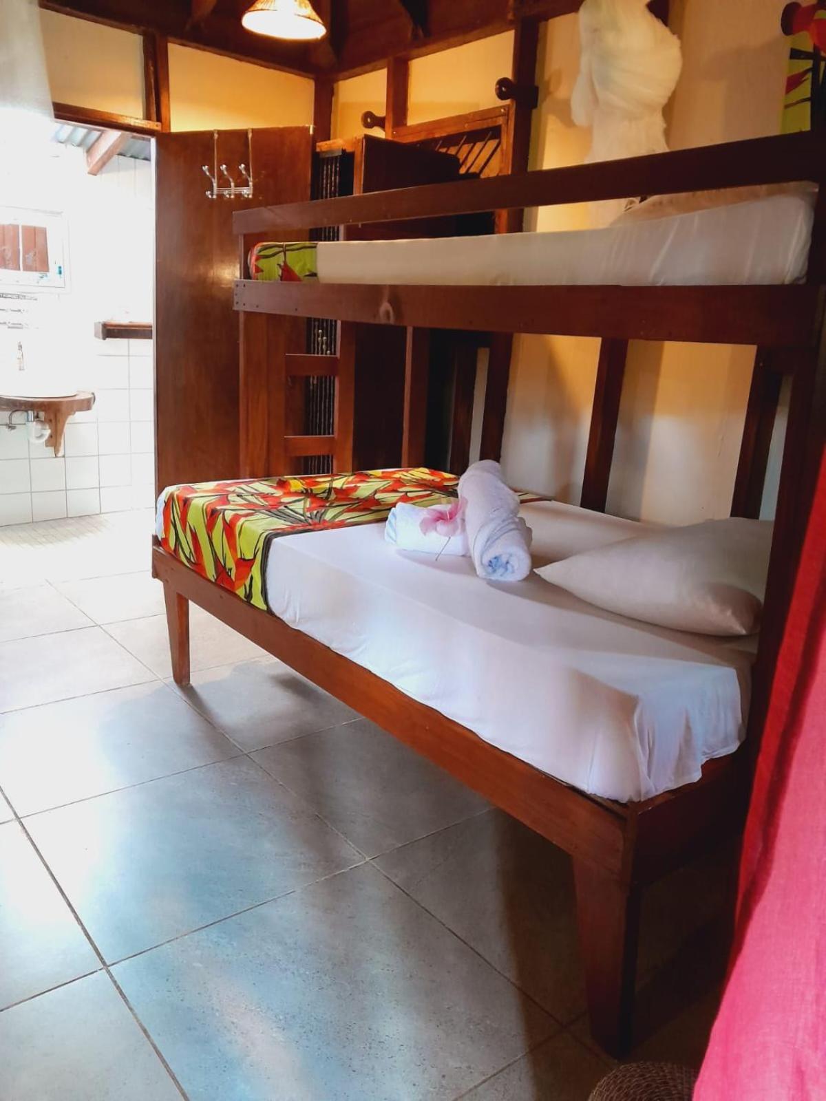 Hibiscus Valley Inn Marigot Eksteriør bilde
