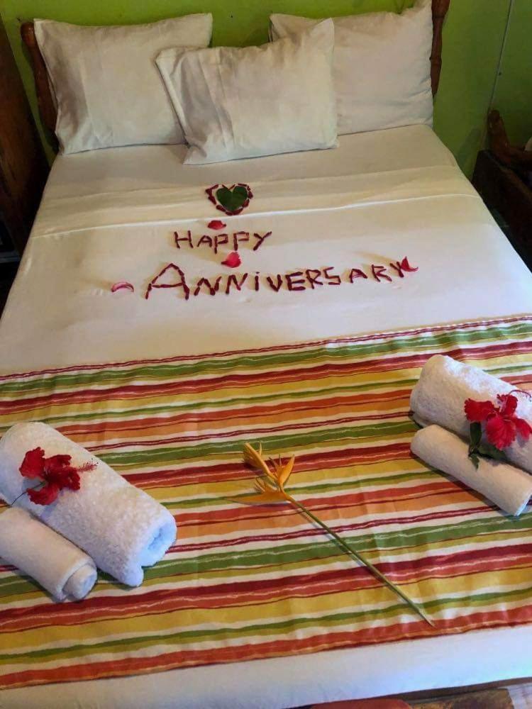 Hibiscus Valley Inn Marigot Eksteriør bilde